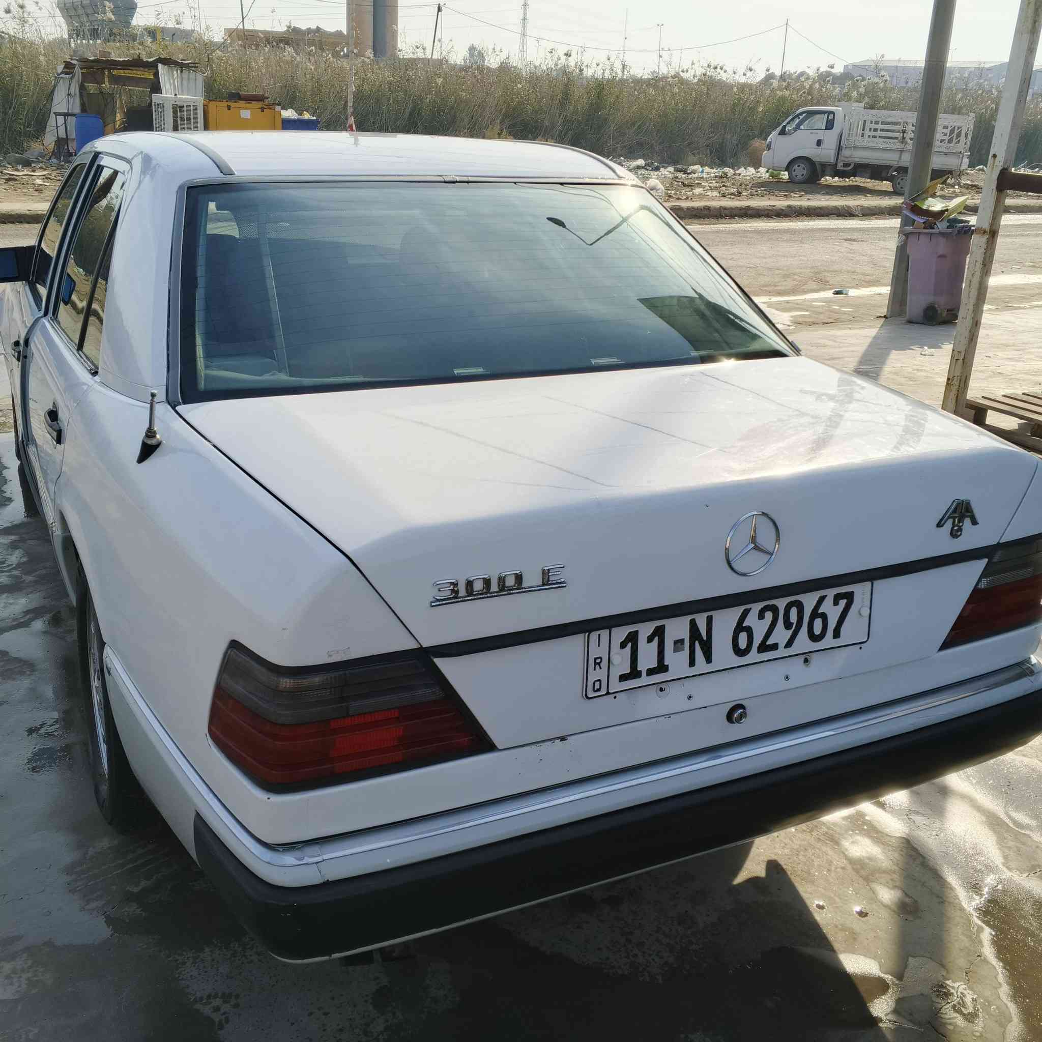 السلام عليكم 
مارسيدس دب موديل 1991 محرك بطه 2500
 كير محرك صدر خير من الله سياره جاهزه
برده خلفيه 
سلايت طكتين
رقم بغداد انكليزي 
السونار مرفق مع الصور 
السعر 70 وبيها مجال بسيط
مكانها :- بغداد / الراشدية
***********
