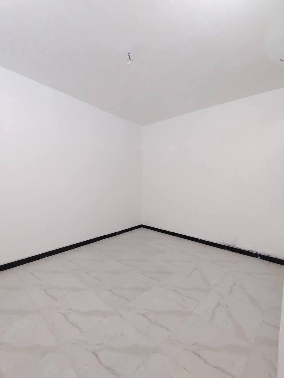 🏡دار للبيع اقصاد اقصاد 🏡

المساحة:100 متر مربع

✅ #طابو_زراعي_سند_25_أقرار_محكمه

مقدمه 13مليون والباقي كل شهر ٥٠٠الف والسعر الكلي 26مليون 

الموقع: النجف شارع الصب عمود 335 قرب أسواق تلعفر 

مواصفات البناء:

غرفة نوم وصاله ومطبخ واستقبال حمامات داخليه وخارجيه وكراج 

بناء مرتب (أساس + سقف كونكريت + طابوك)

أرضية بورسلين أبو الـ 60

الخدمات:#بعد_عن_سوق_100م

ماء كهرباء مدارس سوق تبليط مولد

للاستفسار والاتصال:

***********
