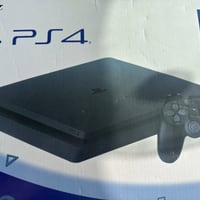 بلي ستيشن 4 - PS4 اللون اسود  الذاكرة 500G ريجن 3 ياباني الجهاز اونلاي...