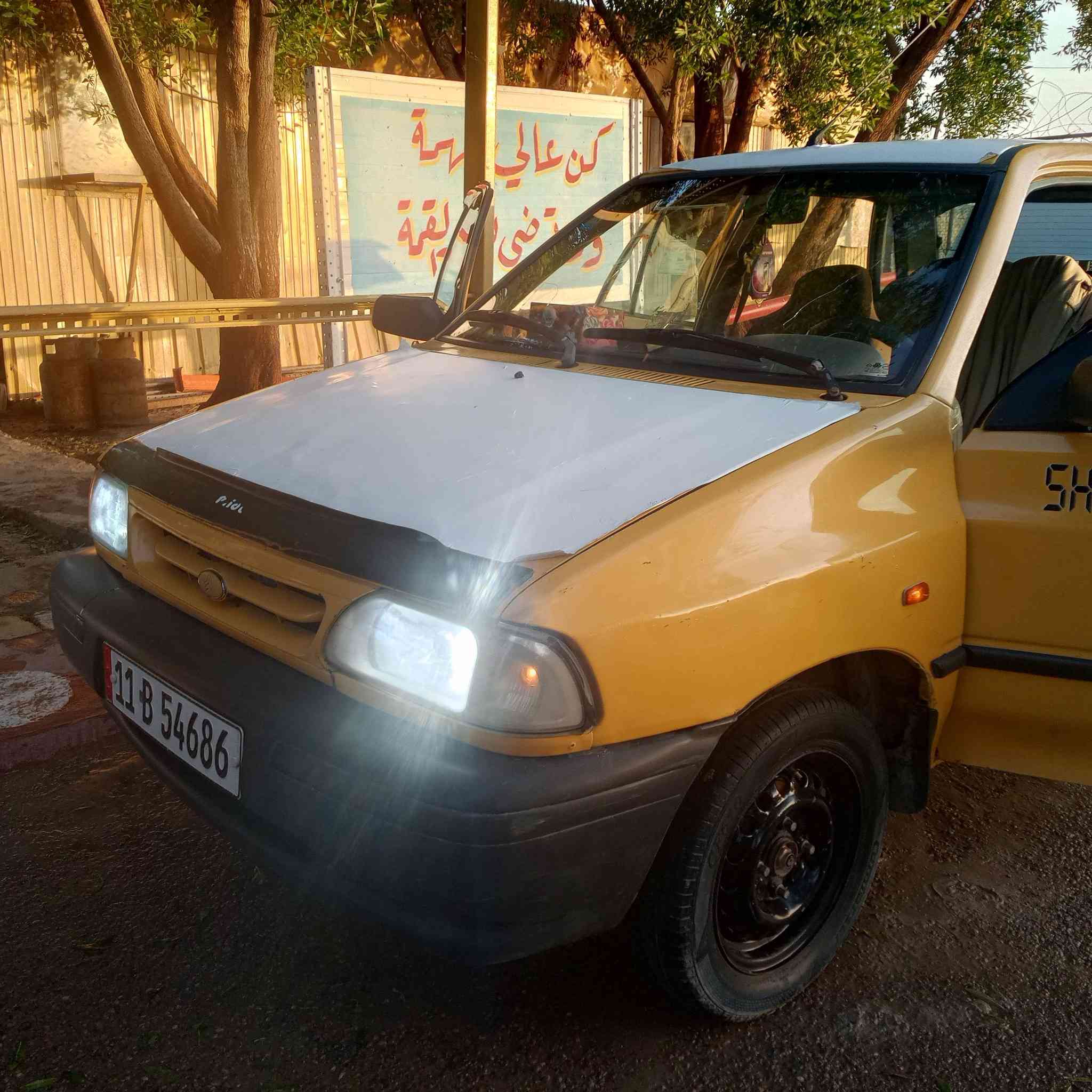 سلام عليكم ادمن وافق خوية اخواني سايبه موديل 12 كير محرك مكفول هيه غرامه مصفره رقم بغداد انكليزي  تدفه تبريد ثلج شرط تحويل شرط تحويل السعر 27 وبيها مجال إنشاء الله ***********
