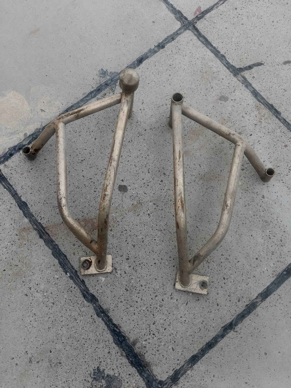 سلام عليكم غراض مال كاوسكي
للبيع  درع لون ذهبي ٧٥
وكفرات رياضيه بيهن اضرار خفيفه ١٢٥
صالنصه رياضي سعر ٤٠
دوسات رياضيه انطيهن ويه لكفرات
ستيرن رياضي انطي ويه لكفرات 
واكو صالنصه رياضي استيل همين ممصوره 
بيهن مجال 
مكاني بغداد اليفيده يدخل خاص ***********
