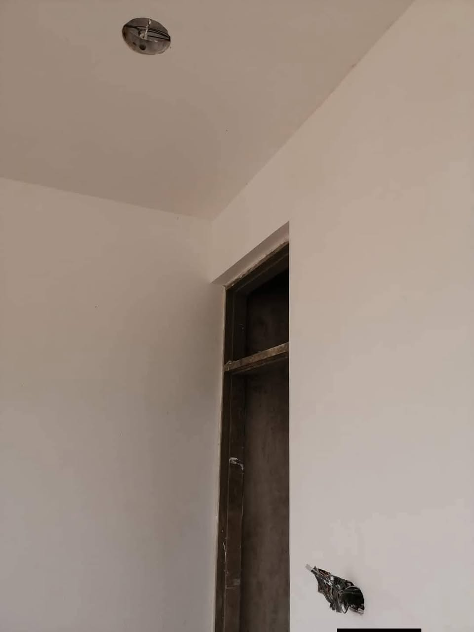 انا من رمادي السلام عليكم اللي عنده شغل اسود وابيض يخابرني على هذا الرقم ***********
