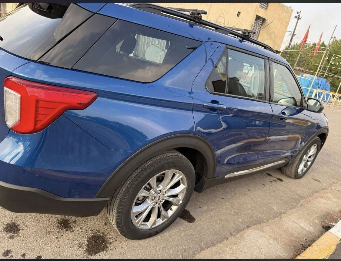 السلام عليكم فورد اكسبلور فئه XLT موديل 2023 سياره كلين  مرقم بغداد
موصفات فول ما عدا البانوراما ماشيه 35الف كيلو متر سياره كامله المواصفات 
حادث السياره من امريكا شخط وبل العراق طخه بل الباب ما معدله موجوده بل الصور كفاله من الصبغ
سعر السياره 245ورقه وبيه مجال  
للتواصل ***********
