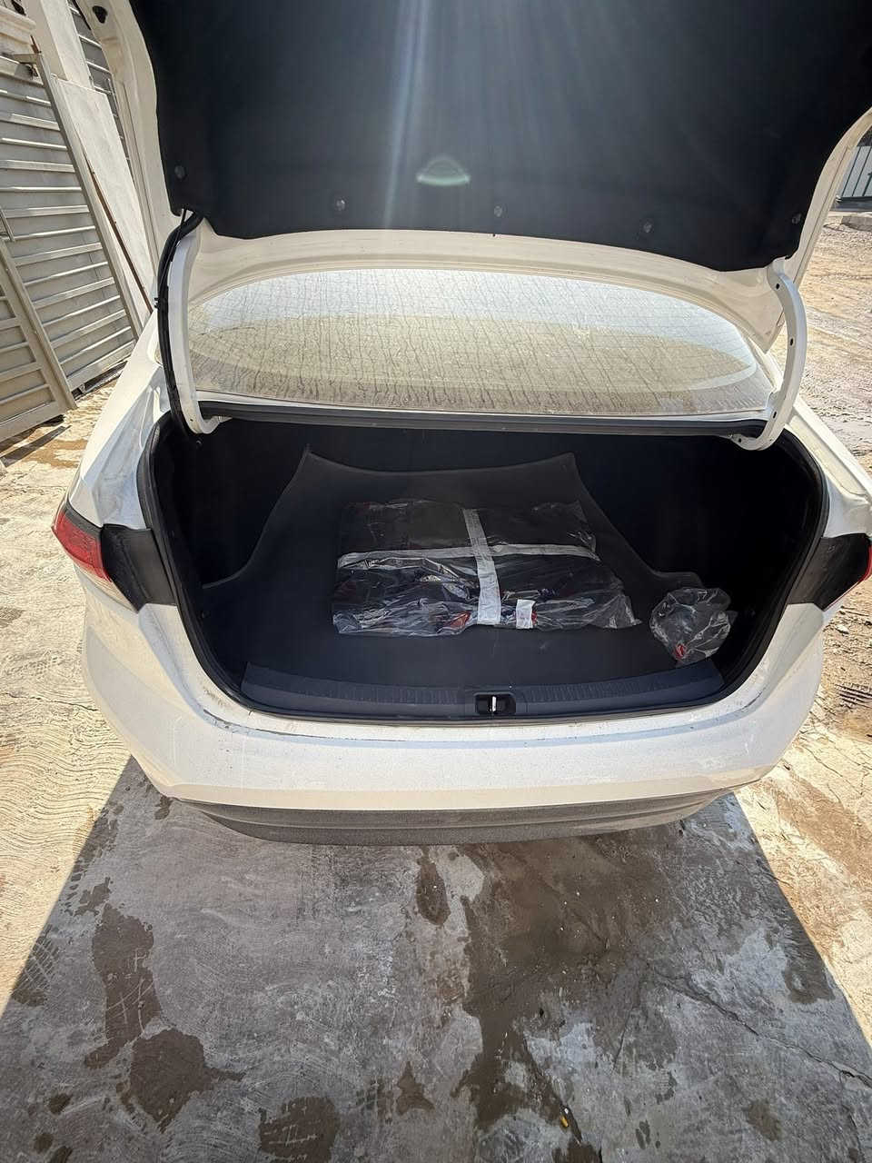 السلام عليكم 
كورلا هايبرد  شكل امريكي علامة الزركة
موديل 2023 
فول مواصفات 
سستم كامل سودات
رقم بغداد تحويل 
 
داخل احمر جلد 
مكفولة كفالة عامة 
ماشية 29 الف 
السيارة ع بلاد الشركة 
بيع او مراوس
مكاني صلاح الدين
السعر المطلوب 147 وبيه مجال 
بيع او مراوس
اتصال ‭0770 493 6438‬
واتس اب ***********
