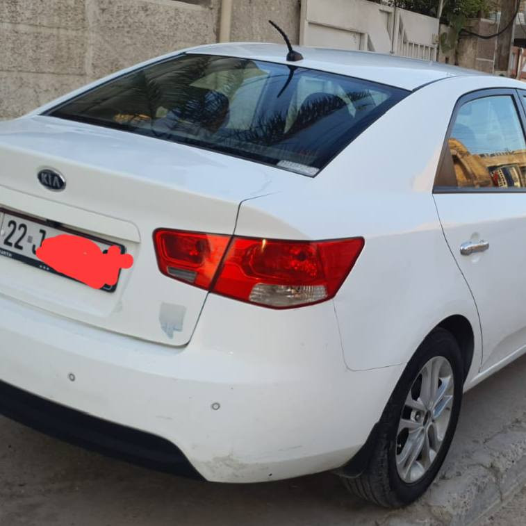 السلام عليكم كيا سيراتو موديل 11رقم اربيل باسمي شرط تحويل سنويه منتهيه صار شهر كير  محرك خير من الله تجي تفحص بيدك ثلاث قطع العنوان بغداد الشرطة الخامسة رقم الهاتف *********** بي واتساب السعر 92 ورقه بيها مجال حك الجيه رجاء الموشراي لأ يتصل
