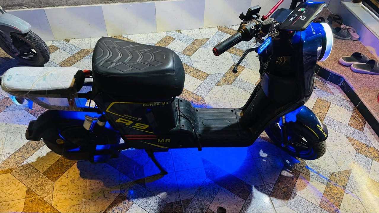 دراجه شحن R9 لون نيلي نضيفه جدن كهرباىياتهه كله على لبلادي بطارياتهه كلش قويات رايدهه ٤٢٥ مكاني ابو الخصيب محيله البصرة, العراق


**إذا كنت صاحب هذا الإعلان وتريد حذفه لأي سبب، رجاءا أرسل رسالة إلى الدعم الفني**