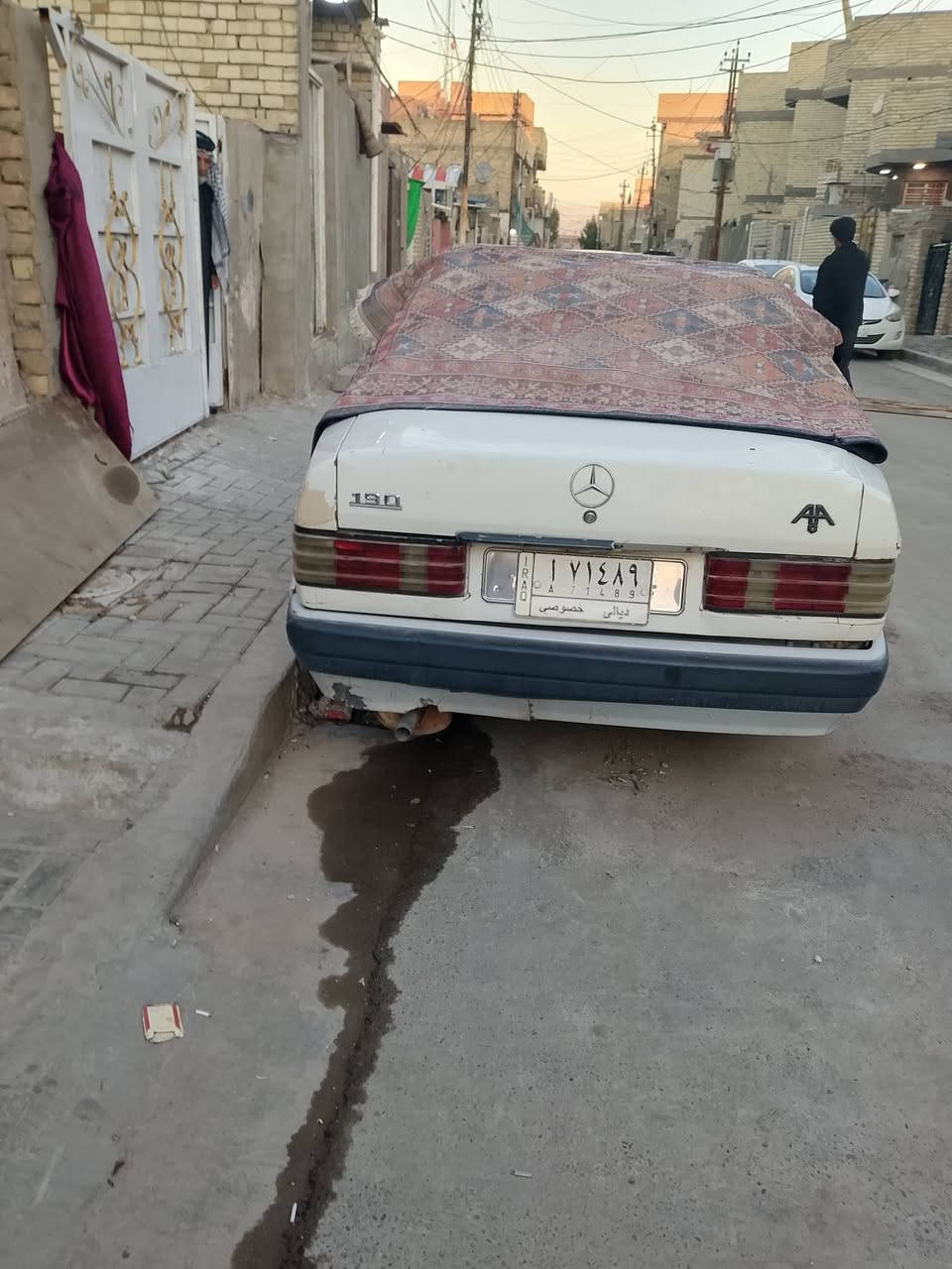 سلام عليكم مارسدس 190كيرومحرك بطه مكفولات رقم دياله بسمي متروكه سعر30وبيهه مجال ***********مكاني بغدادشعب
