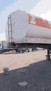 تنکر للبیع تاک تایر بشرت حمل بنزین دنگیر پی پی سحال***********
