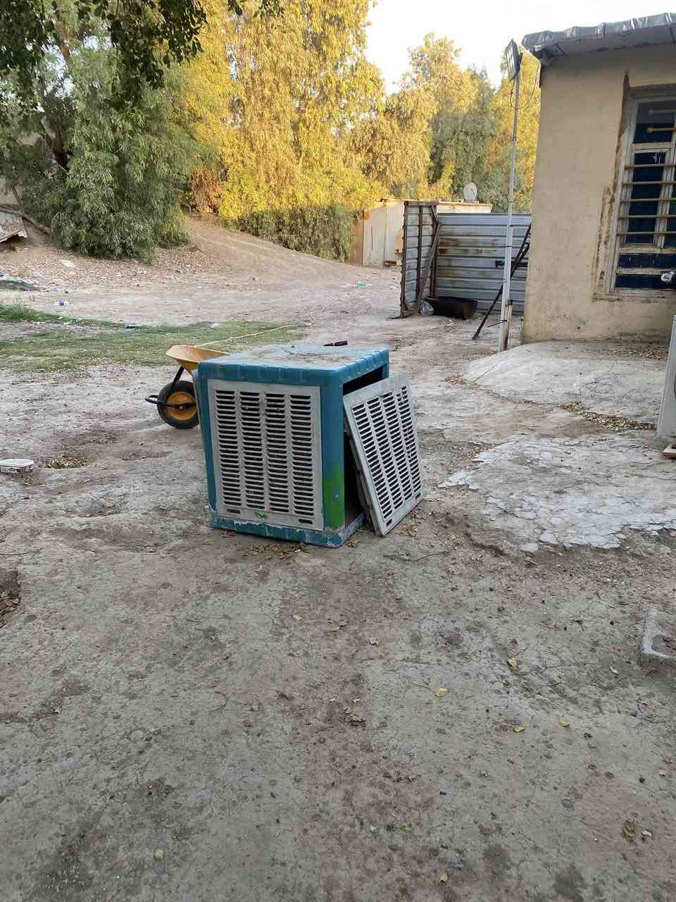 بس ماطورها وكف فجا يجوز عطله بسيط ابيعها 45 الف 🔒 واتساب فقط لا تتصل على خطي مارد على غريب اتصل واتساب بس سعرها ٤٥ بدون ما اتعبني واتعبك  رقمي ***********
