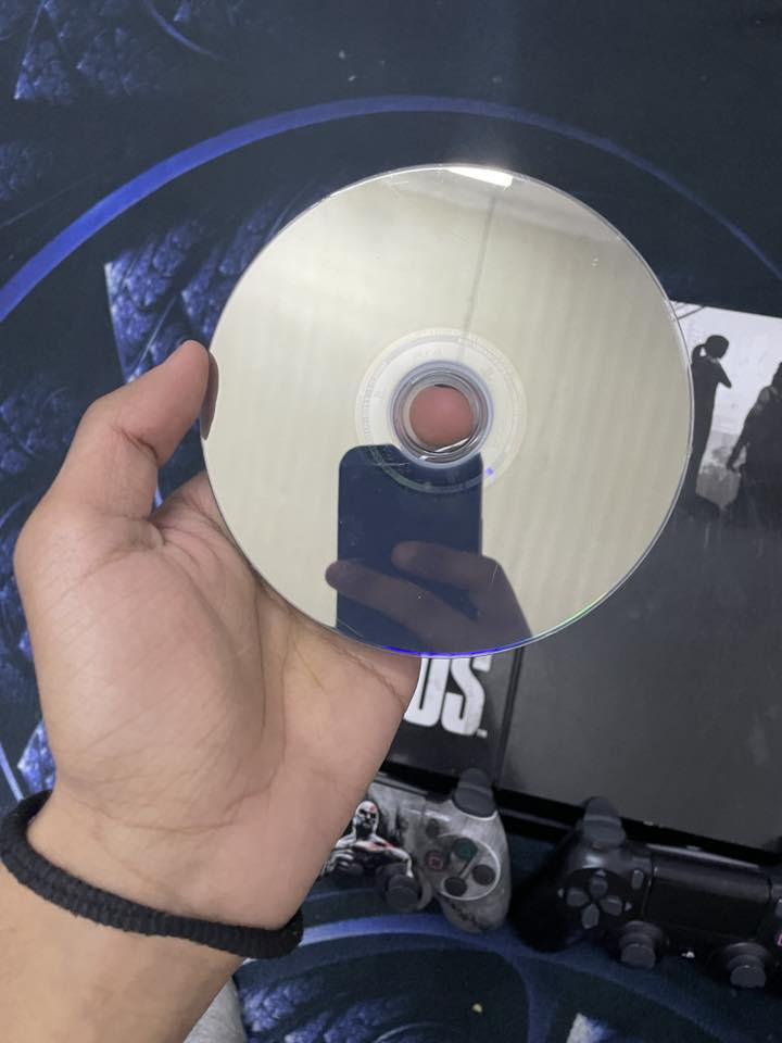 سلام عليكم بلي فور للبيع نسخه الفات الملحقات ويه الجهاز (جوستكات 2 ولعبه gta5) الجهاز نضيف بس شغله ولعب بي نضيف جهاز سعر ب 200 وبي مجال تواصل عل هاذه رقم (***********) متوفر واتساب ورصيد
