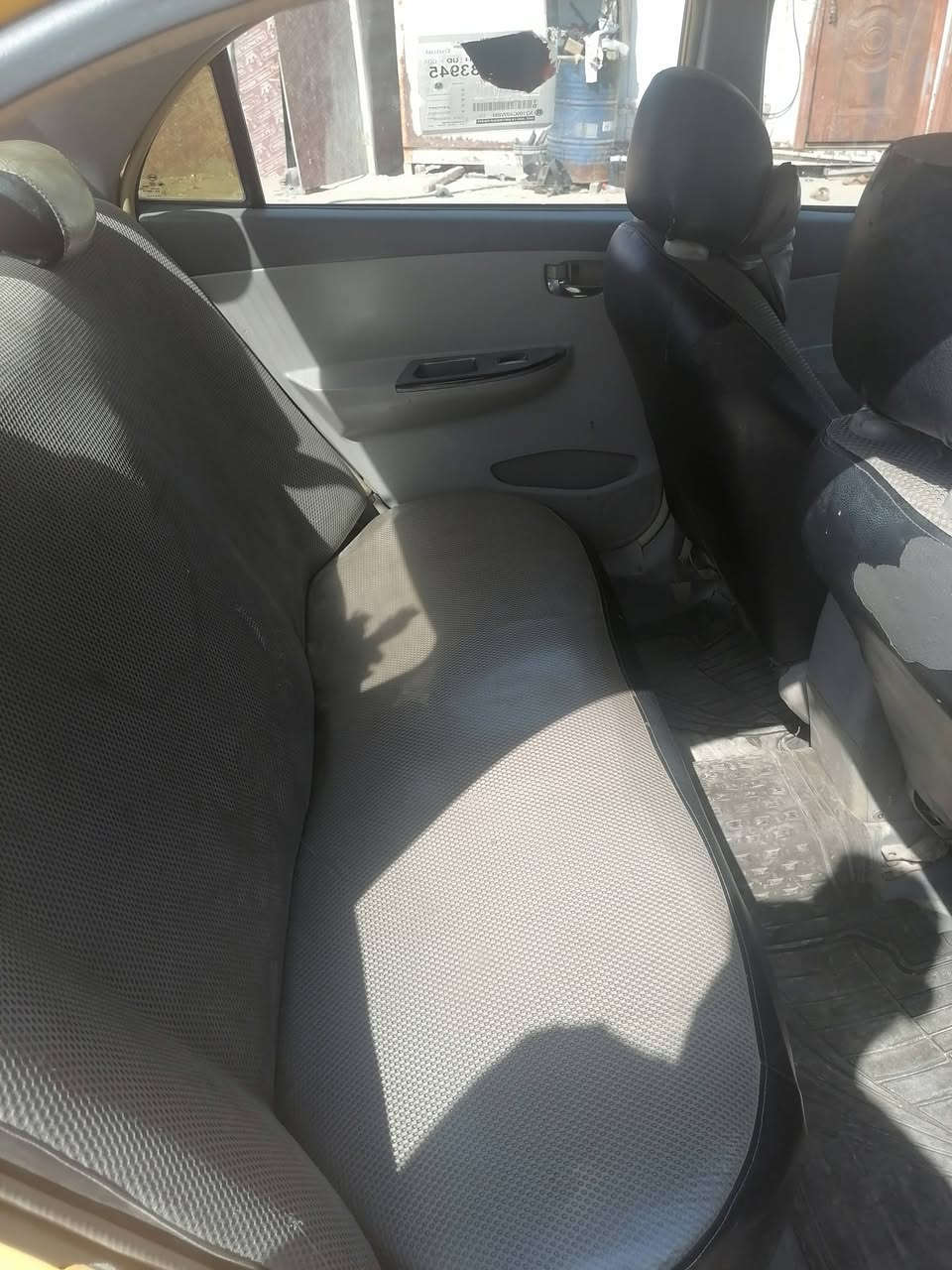 سلام عليكم BYD 2013سياره مكينه بالكارتون كير جيد حداده 85٪ كهربائيات شغاله تخم تاير مسطره نوزلات جدد فيت بم جديد بلكات جدد سياره حلوه ونضيفه سعر(((((25 قفل قفل قفل))))) قفل قفل علما  سياره ما اندل راعيه ابيع هذه الموجود كوم حديد اكفل فقط من الحرام عنوان البصره حي النرجس رقم ***********
