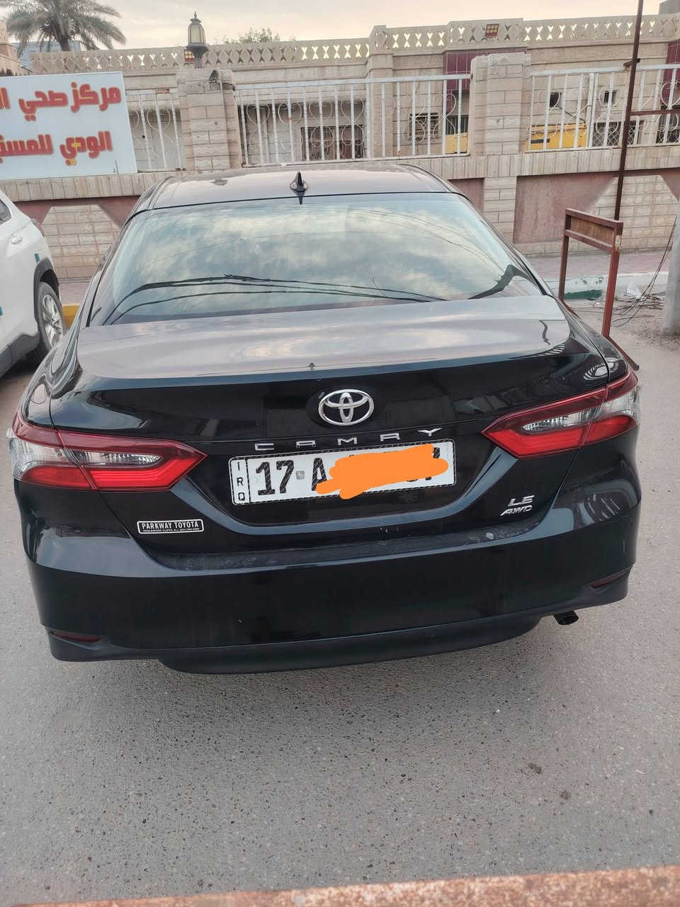 كامري Le 2023  ماشيه 20  الف حادث كما موضح بالصورة مرقم مثنى حرة السعر 200
***********
