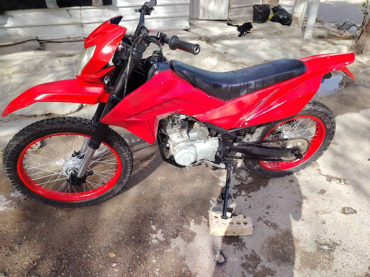 سلام عليكم  قفاز  CRX   ب650 وبيهة مجال  أوراق اصولي مدفوع كمرك بوجهك ترقم مكينه مال اربعه كير  مكاني بغداد جديده نعيريه رقمي ***********
