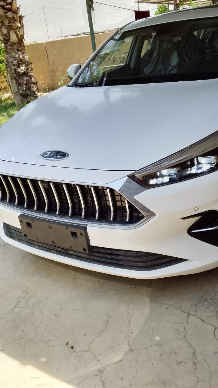 السلام عليكم
للبيع GAC 7 
2025 
العداد زيرو
سيارة فول VIP
بصمة
بانوراما
كشنات كهرباء
لد نهاري
شاشة تاب
شاشة ديجيتال
سايد بريك بصمة
مري شفط 
تبريد قطعتين 
اضاءة أرضية ليلية
محرك 1500 تيربو
ضمان6 سنوات 
وبيهة مواصفات متخلص 
السعر 400'16 مليون 
 للأتصال*********** 
الاتصال على الرقم فقط
مكاني بغداد نفق الشرطة
