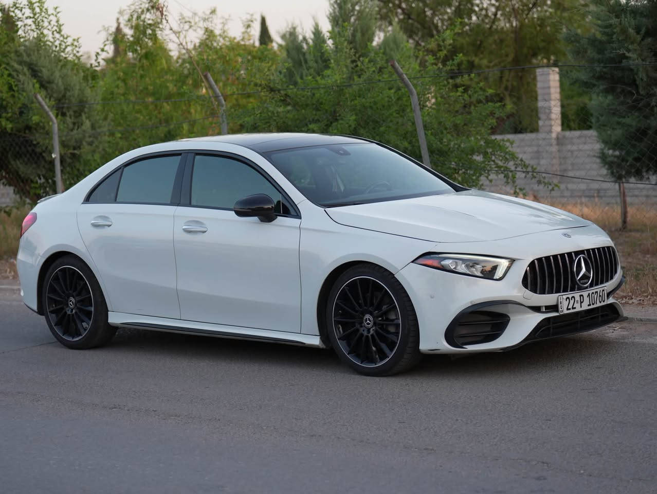 A220
Amg kit 
ويل 19 
دواخل كنتاره
شاشات كبيره 
كشن كهرباء خزن 
بانوراما 
ستيرن D
طخم تاير جديد 
بطاريات جديده
قطعتين صبغ 
***********
