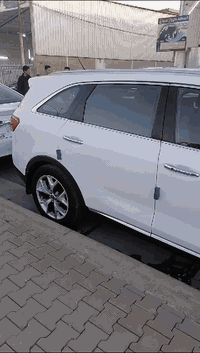 للبيع كيا سورنتو 2016 خليجي رقم اربيل باسمي تحويل ثاني يوم وبيه دفتر بانزين
 بصمة تشغيل وبصمة أبواب 
ستة سلندر المحرك 3500
سبعة راكب
حساسات امامي خلفي
كاميرا
تايرات جديدة
تبريد وتدفئة
لون ابيض
وويل كروم بلادي
الكشن كهرباء والمرايات شفط  واشاير بالمري
بيها صبغ شبر بالدوسة وتعديل بارد بصفحة باب السكن من الخارج اربع أصابع وتعديل بارد رصعتين صغار بالقمارة
مبدل كازكيت فقط
السيارة نضيفة جدا
ماشية 180
المكان كركوك
السعر ٢١٥ وبيها مجال
للاستفسار الاتصال بالرقم
***********
