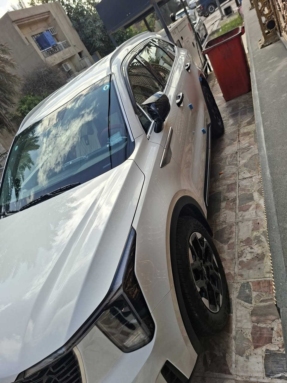 سورنتو موديل ٢٠٢٥ خليجي مكفوله كفاله عامه البيع
رقم بغداد 
ماشية١٩٠٠ يعني زيرو 
فول ما عده بانوراما
بصمة 
كير ماوس 
سايد برك بصمة 
كشنات كهرباء 
صندوك  كهربا
تشغيل عن بعد 
شاحن واير ليس 
حساسات
اوتو هولف 
اريل انفكيشن 
مري كهرباء 
٤ سلندر ٢٥٠٠
تلث قطع تبريد 
كاربلي.
السعر ٢٩٠ وبيهة مجال 
مكان السيارة بغداد 
الاتصال ***********
