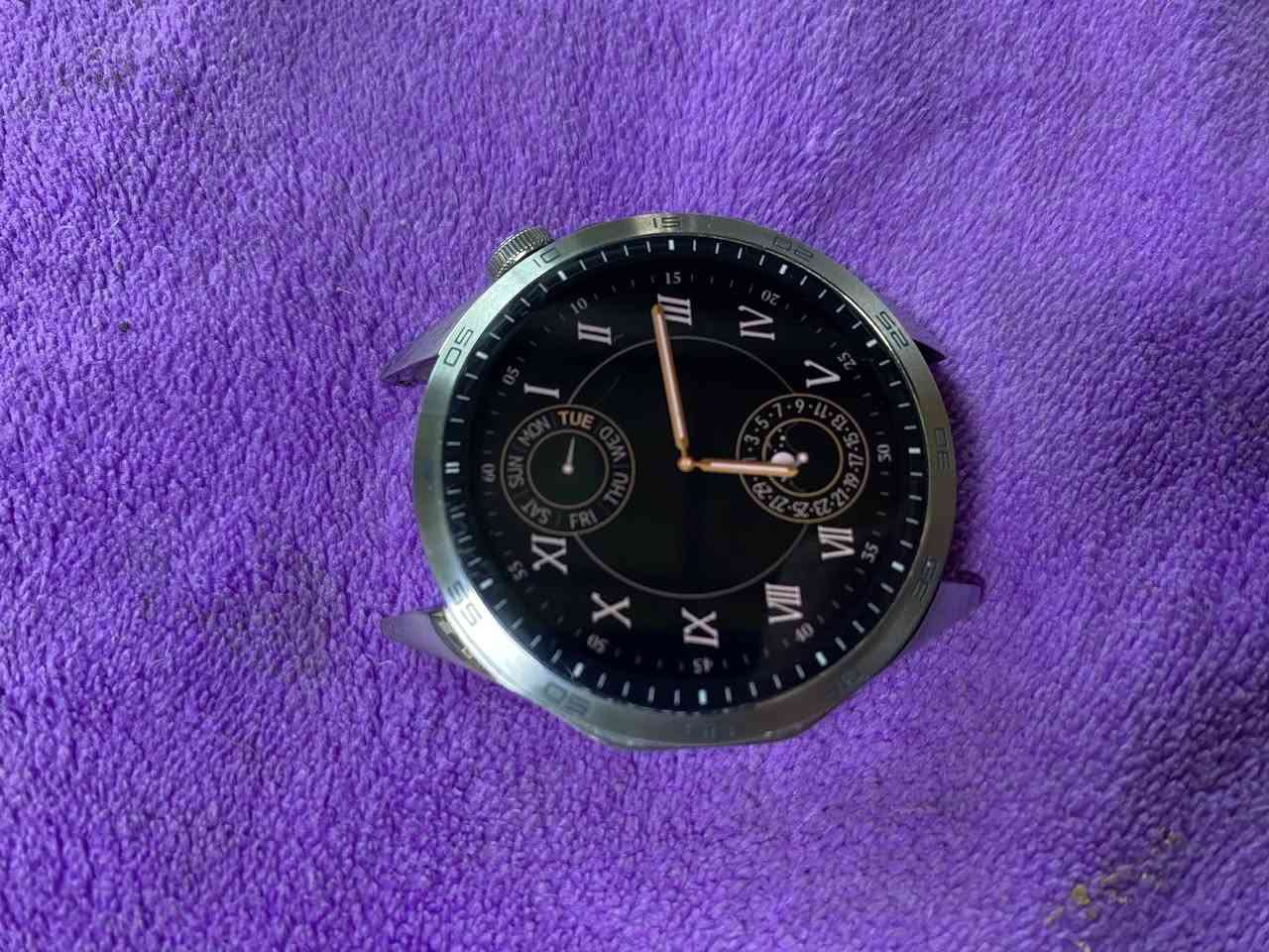 ساعه هواوي جيتي 4
مستخدمه شي قليل معا كارتون 
بدون شخوط شرط 
السعر 130
***********

