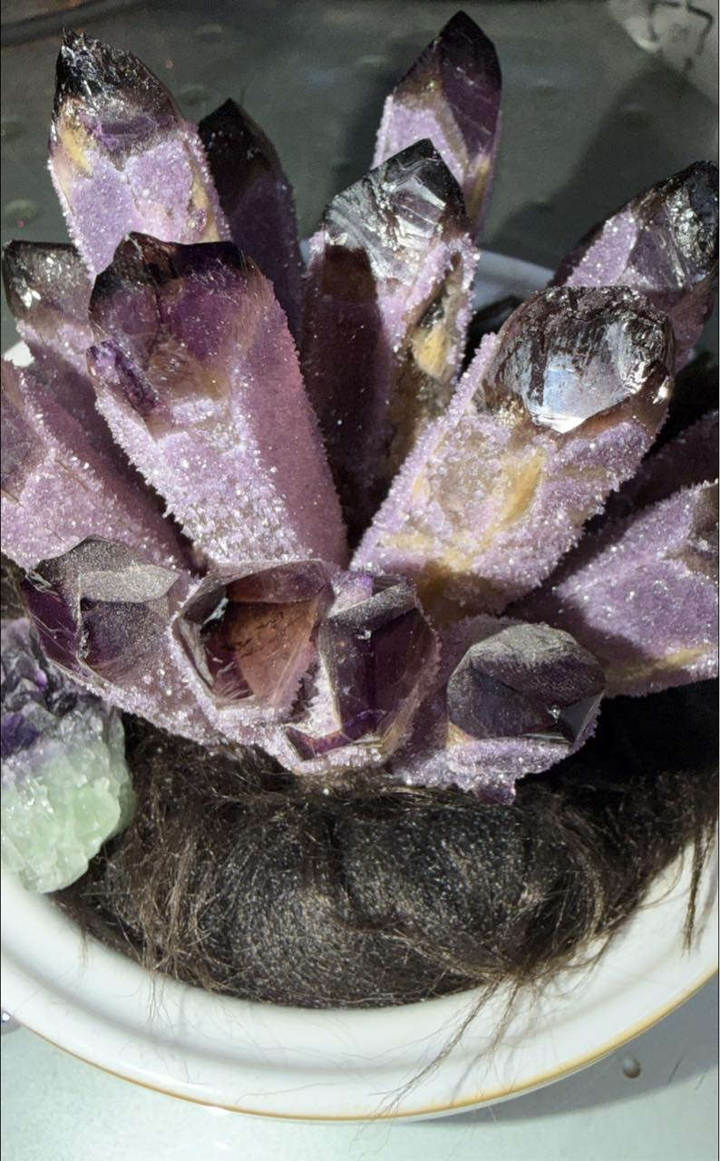 السلام عليكم عندي هاذه الحجر. قيم وأخذ. إلى اصحاب الخبره وأهل الأحجار  *********** عنواني. بغداد الشعب مقابل سوق شلال
