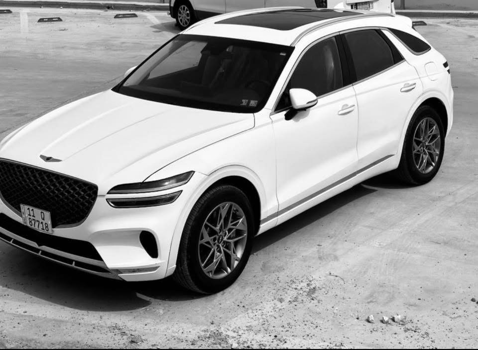 جينيسس 2023 Gv70 
رقم بغداد مشروع وطني بسمي 
فول مواصفات 1/1 
ماشيه 24 الف ميل 
وراد امريكي حادثها موضح بالصور + سونار مرفق بالصور .
السياره مكانها ميسان . 
السعر 280 و بيها مجال سعر جدا مناسب. 
التواصل الاتصال على الرقم *********** متوفر واتساب .
