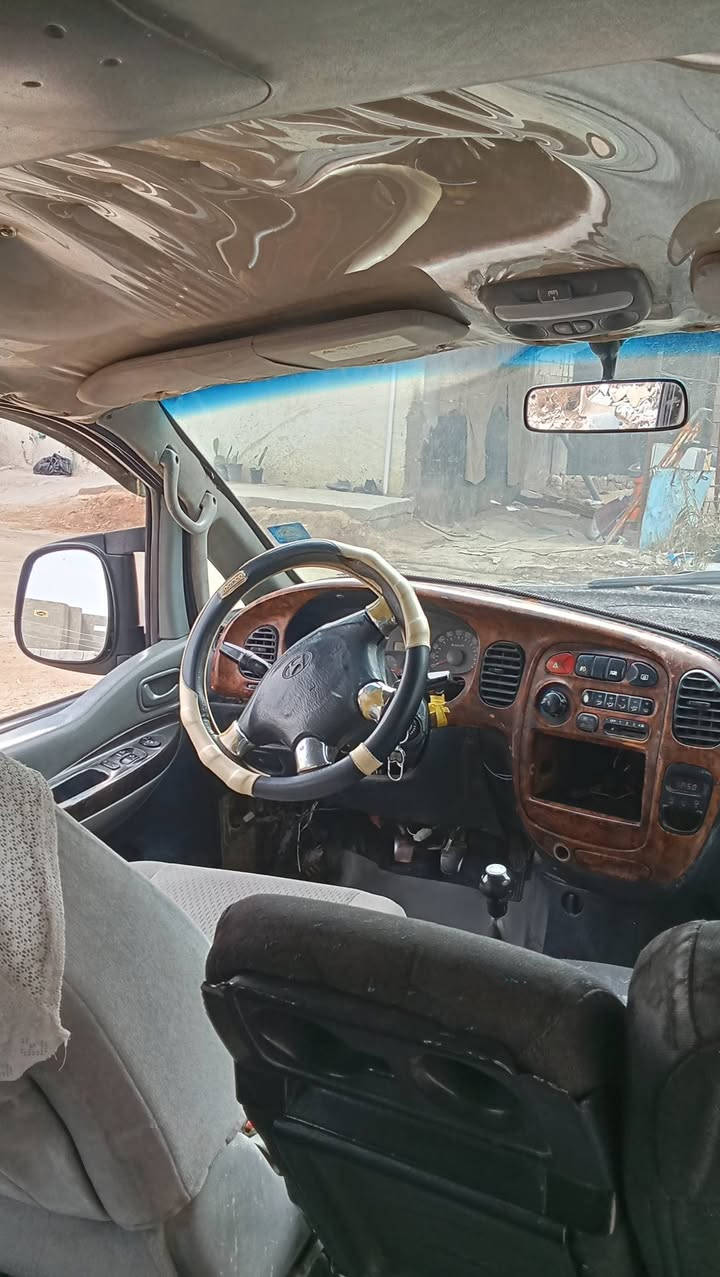 ستاركس 2000محدثه2007 كفاله مكينه وكير ولبدي شوف لعين سعر80 وبيه مجال رقم راعيه***********
