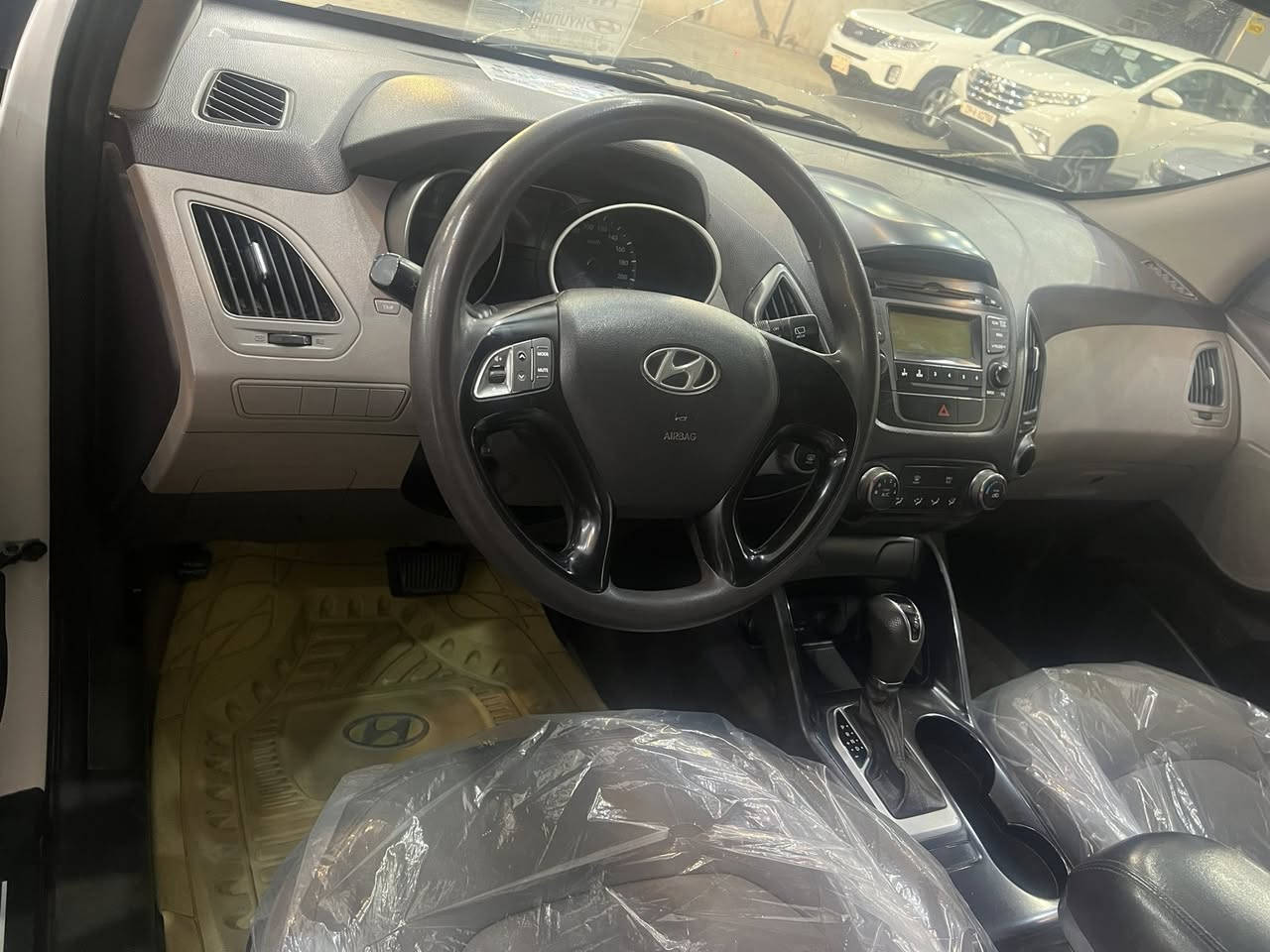 توكسان  مديل 15  السعر 160 وبيها مجال الشراي يتصل وبي خير ودلل ***********
