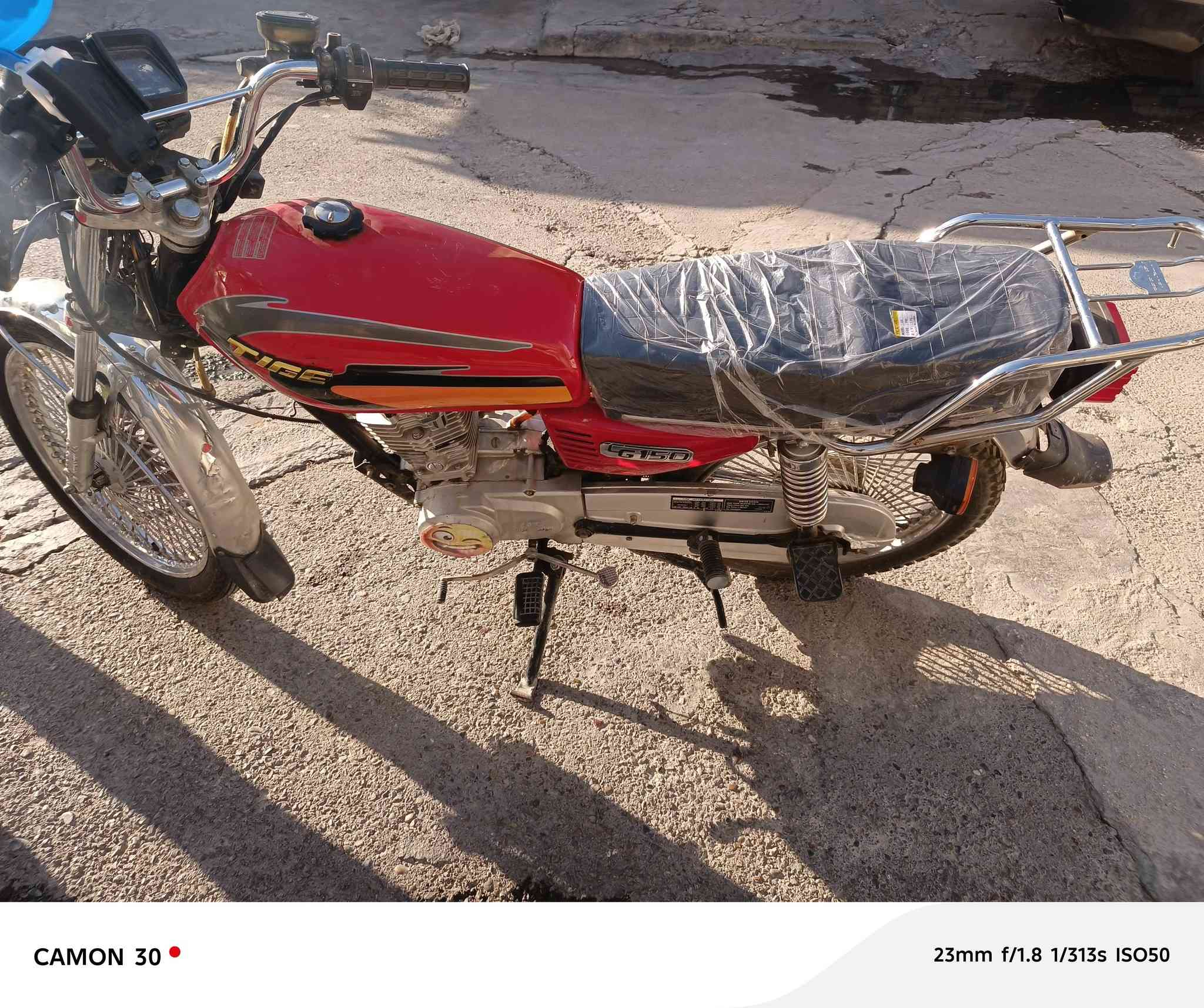 سلام عليكم إيراني ٤ كلشي مابية شغالة ابيع كوم حديد سعر ٣٥٠وبية مجال ***********
