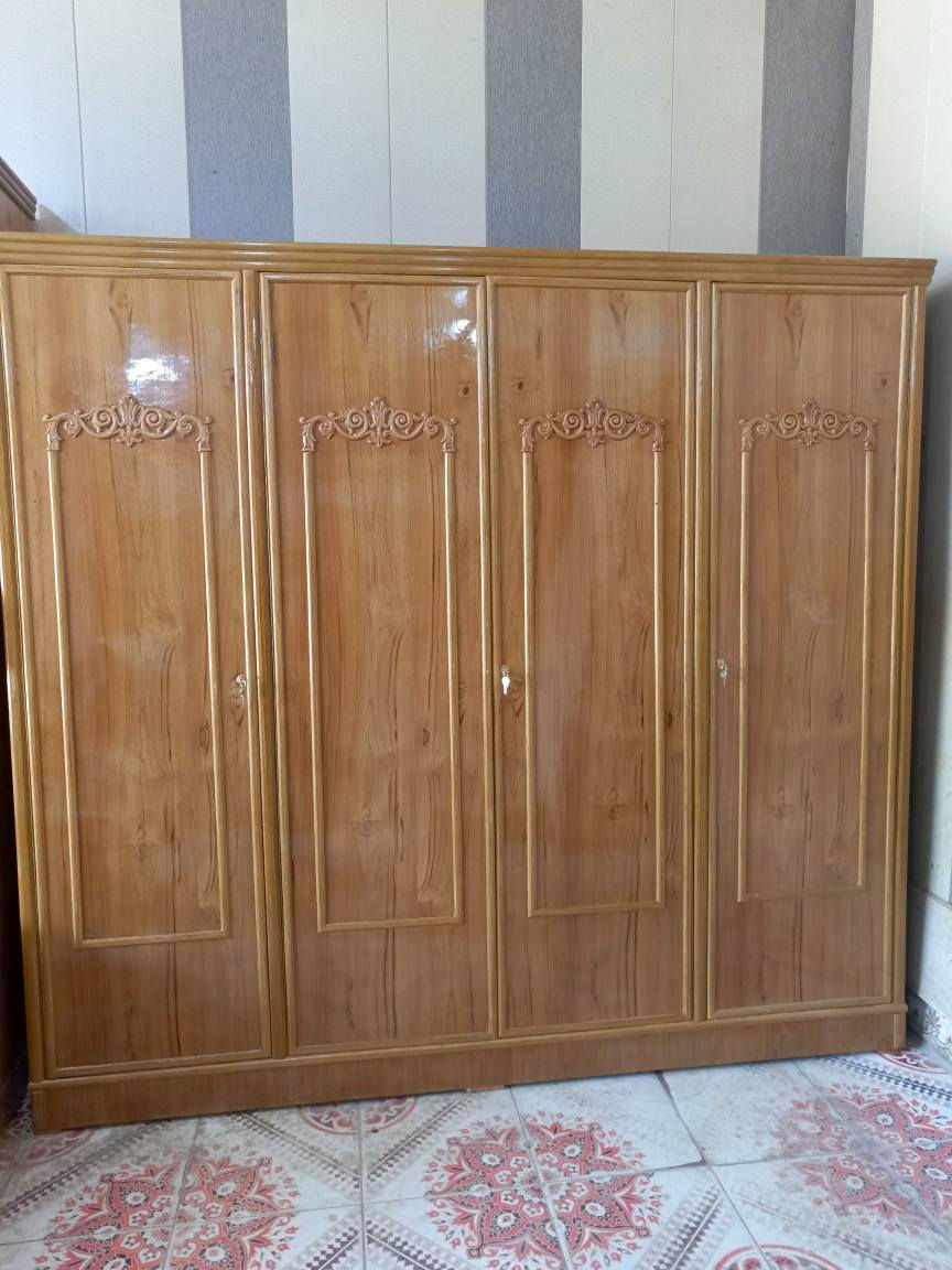 سلام عليكم كنتور ابو الرابعه تزكام توب داخل وخارج صاج جديد ما مستخدم العنوان ميسان حي العامل قرب صيدليه ومجمع الشاكرين رقم الهاتف ***********بي واتساب عمارة, ميسان
