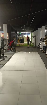 قاعه حديد • ٨٠٠م • حي عامل