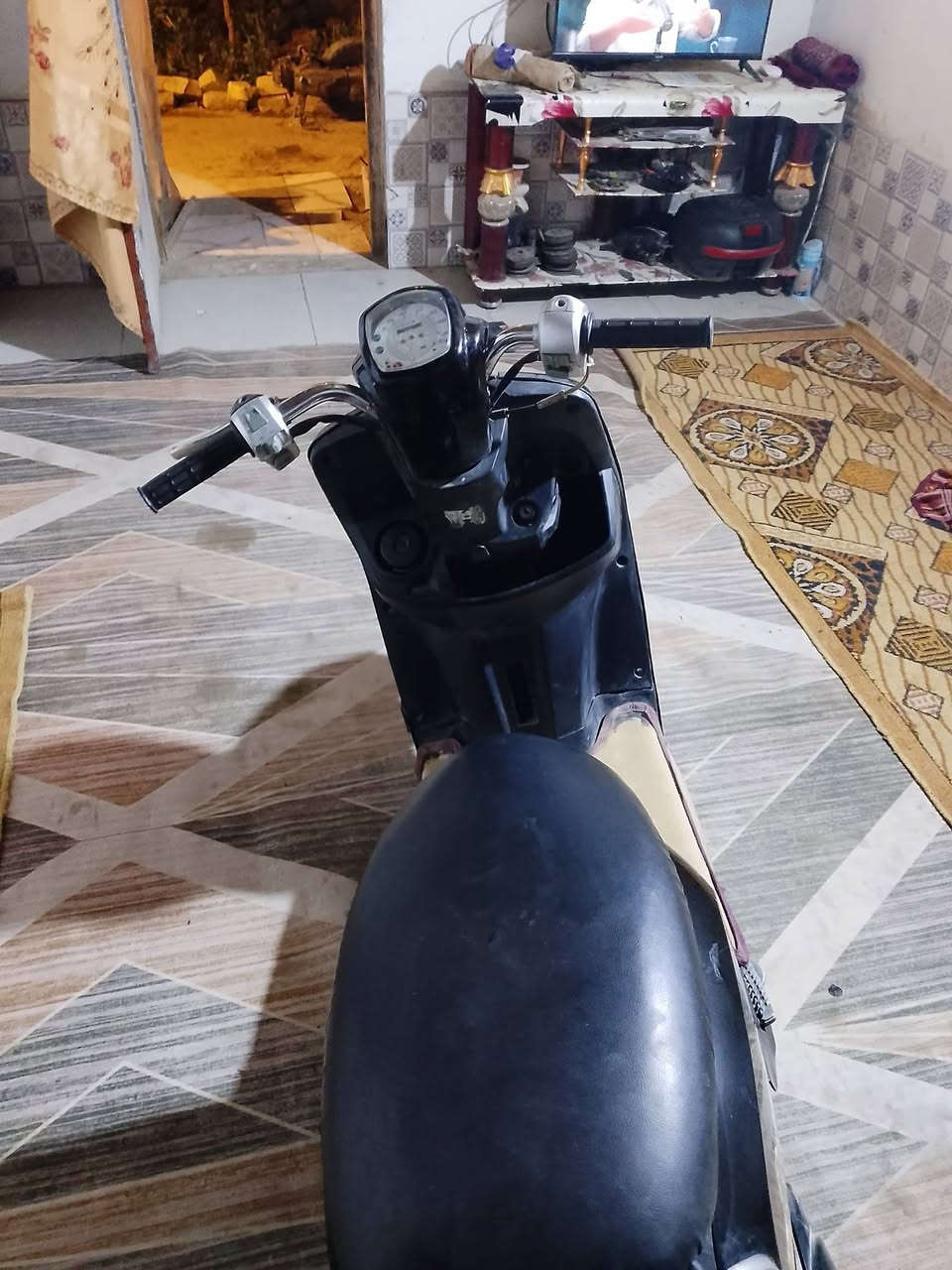 سلام عليكم ماكس بوليس لبيع لسعر 425 كهربايات كله شغاله نكره سلف مكان ناصريه مركز  ***********
