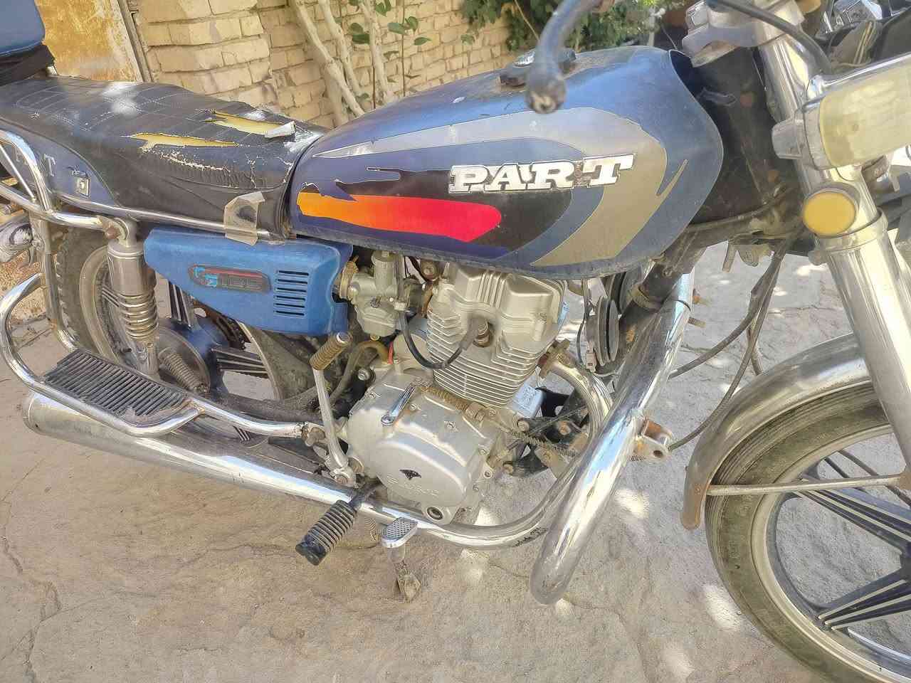 دراجه بارت موديل 2022 رقم شاصي موجود اوراقهه ضايعه سعر 450 وبيهه مجال نكره سلف مفترحه مروه وحده ***********
