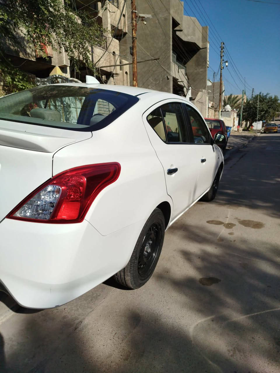 نيسان صني موديل 24 هندي اربيل باسمي
 (تحويل أو وكاله)
ماشيه 55 قابله للزياده 
ضرر خفيف جاملغ خلفي عكس السائق 
مع ملاحظات بسيطه 
العنوان الاعظميه راس الحواش 
سعر 127 وبيها مجال 
للمراسله والاستفسار الاتصال ***********
