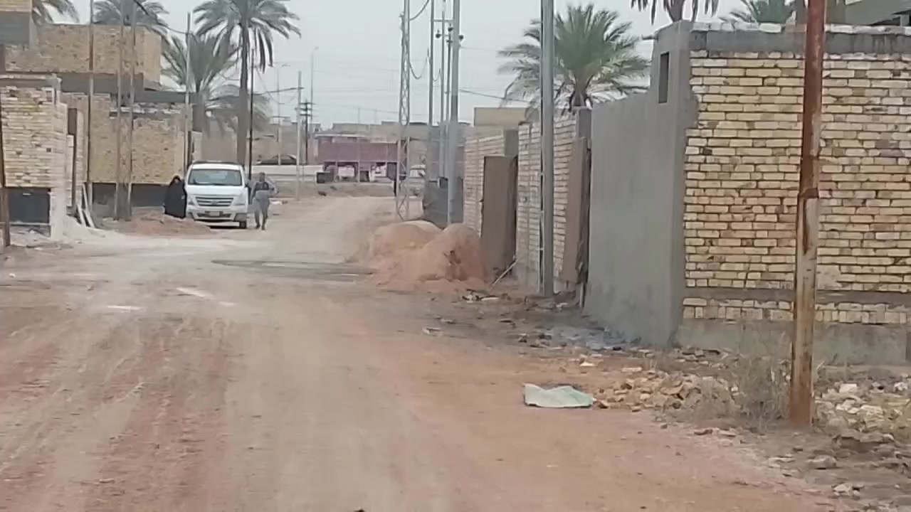 السلام عليكم عرصه طابو زراعي سند 25 مدارو بلطابو المساحه 120م مربعه قرب جسر المعلق بيه رباط مثل مااواضحه بـتصوير قرب مطعم مندي (الشومي) السعر خاص الرقم والاستفسار ع ابو حسن العارضي ***********
