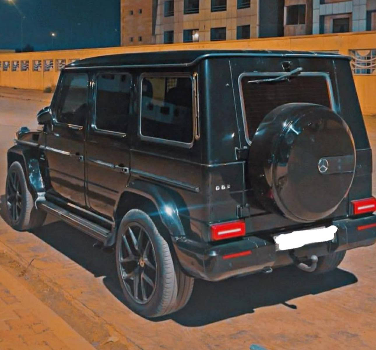 السلام عليكم

 
G63 AMG اصل

V8 twin torbo

مديل 2013 

فول مواصفات 

السيارة بيها صبغ 5 قطع 
كير محرك كفالة
السيارة نصبتها تخبل وحيل حلوه 

مكانها اربيل 
السعر 338 
للاستفسار ***********
