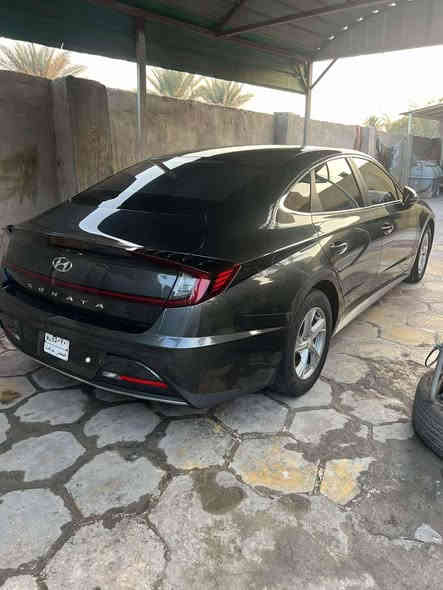 السلام عليكم 
سوناتا وارد كوري غاز بلادي 
مكفولة كفالة عامة موديل ٢٢ السيارة جدا نظيفة و حلوة تايرات جدد رقم بغداد 
 حدادية جديدة 
المواصفات 
تحديد مسار 
قيادة ذاتية 
تبريد و تدفئة كشن السايق و الصدر 
كشن السايق كهربائي 
تدفئة بالستيرن 
دكتات تبريد خلفية 
انارة محيطية ٧ اللوان داخلية 
توقف ذاتي 
رادار امامي و خلفي 
السعر المطلوب ١٨٥ و بيها مجال للمشتري ان شاء الله 
الأرقام 
***********
***********
