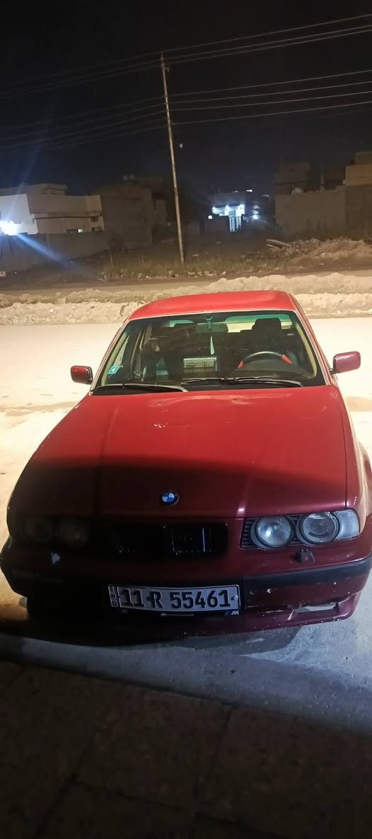 للبيع و مراوس موديل 92 حجم 520 كير ومحرك 25 مسكر مكاني بغداد سبع البور سعرها 50  وبيها مجال قليل ***********/***********
