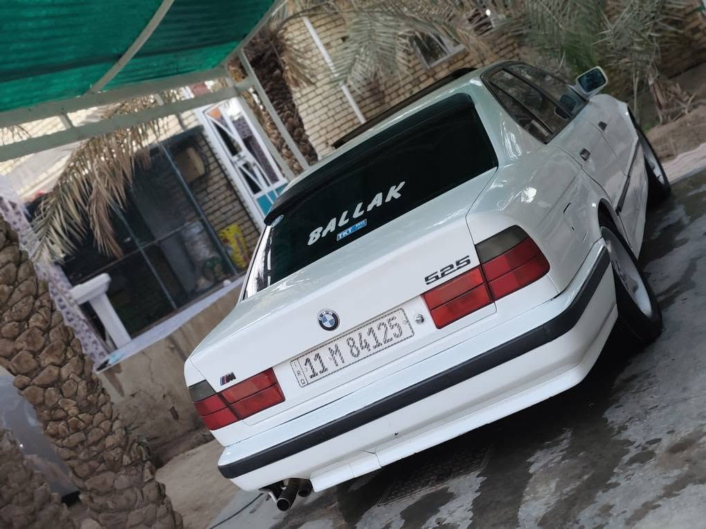 BMW 525 موديل 1990
 مصبوغه جماليه فقط
السياره سنويه بسمي تحويل ثاني يوم مشروع وطني

محرك 520

كير

اكسن

كله كفاله

سلايت تبريد كله شغال

مكاني بصره

رقمي *********** متواجد واتساب وعى الخط البصرة, العراق
