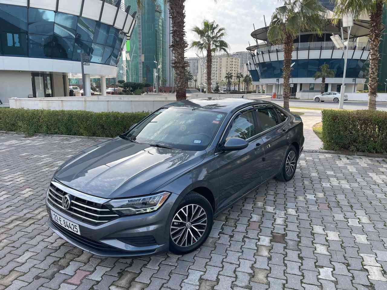 السلام عليكم ورحمة الله🙏
فولكسفاغن جيتا للبيع 👍
موديل : 2021 🔸
ماشيه : 39 الف mi 🔹
محرك 14 توربو (المرغوب) 🔸
مواصفات S ✔️ 
شاشة _ كامره _ تحكمات ستيرن كروز سرعه _ هندبريك بصمة _ اوتو هولد _ رادار امامي - خلفي - جانبي _ نظام ايكو - سبورت _ لايت زنون 
ضرر السياره جدا خفيف باب السايق وربع جاملغ الخلفي بدون دواخل بدون ايربك✅ 
السعرر 146 وبيها مجال بسيط 👉
مكان السياره اربيل _ موصل 📍
*********** يوجد واتس اب
