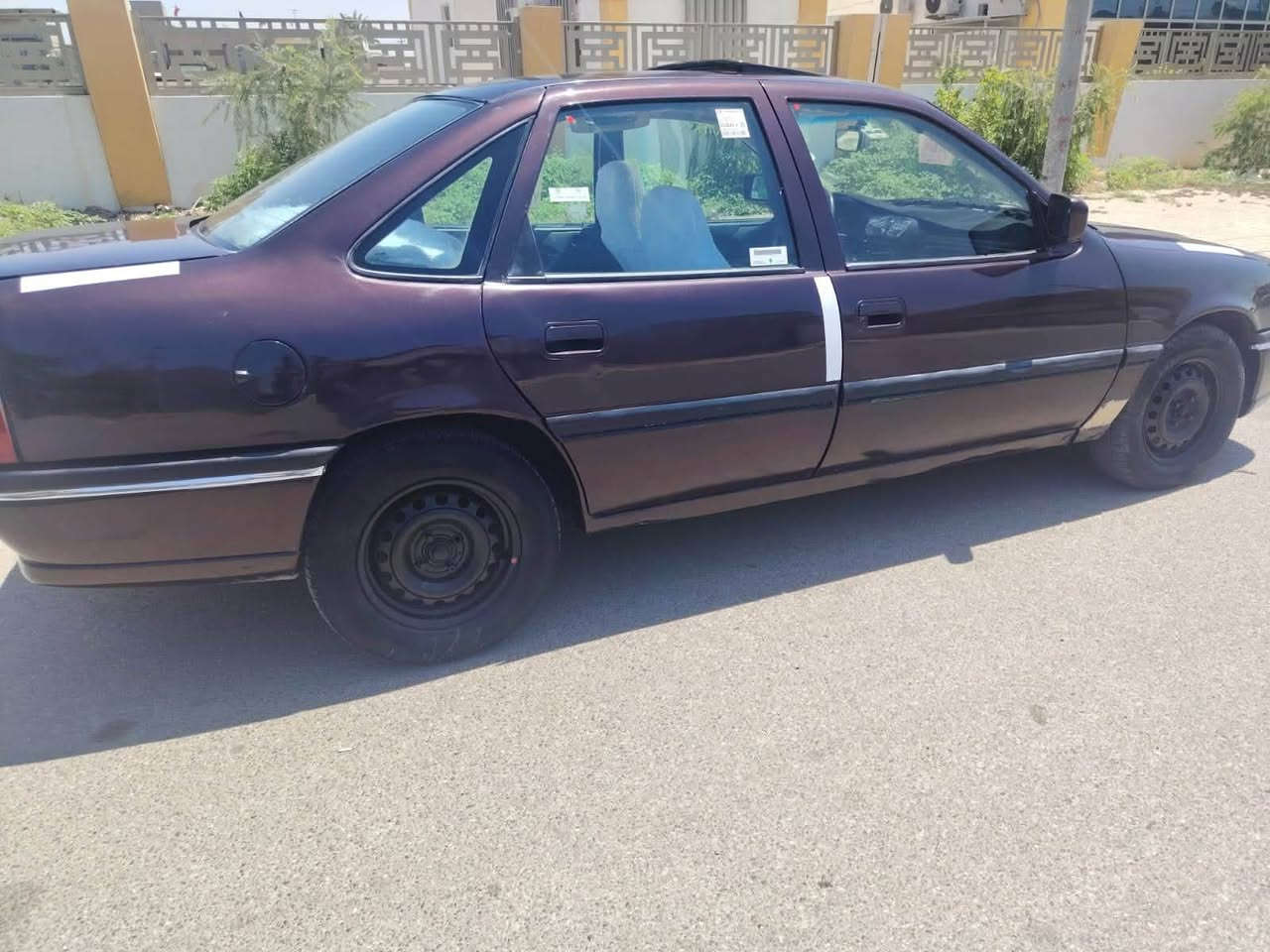 سياره اوبل فكترا موديل 91حجم16قايش عريض سياره نظيفه جدا كولشي مابي شرط بدون ضربه سنويه منتهي سنتين بي دفتر بنزين كهربائية كلها شغال تخم صدر جديد سعر 29وبي مجال بسيط عنوان كركوك رقم هاتف ***********

