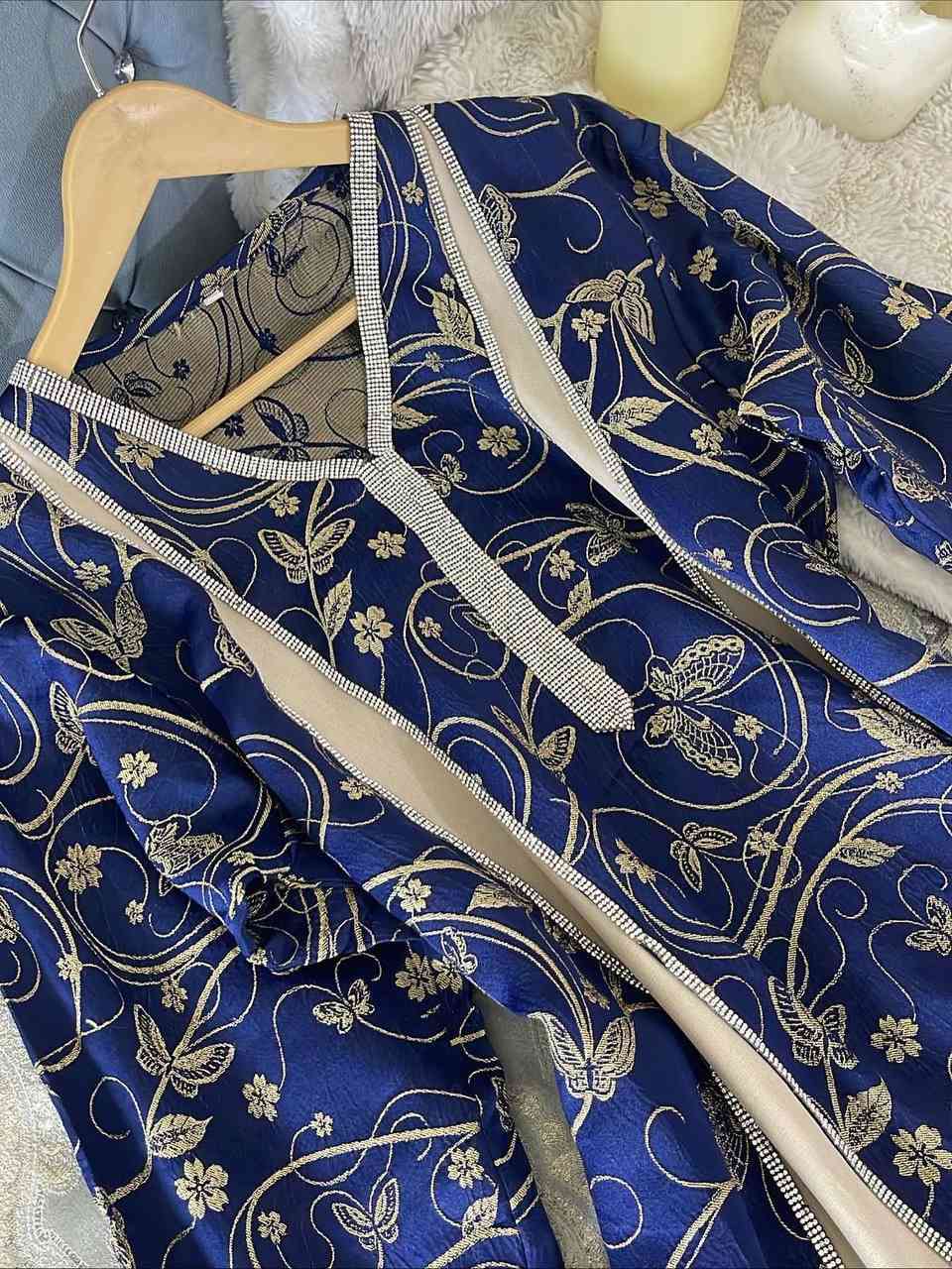 الاستفسار والحجز فقط واتساب+9647775744834
دراعه رمضاني كويتي الاصلي 
سعر 35
قياس 48/46/44/42/40/38/


**إذا كنت صاحب هذا الإعلان وتريد حذفه لأي سبب، رجاءا أرسل رسالة إلى الدعم الفني**