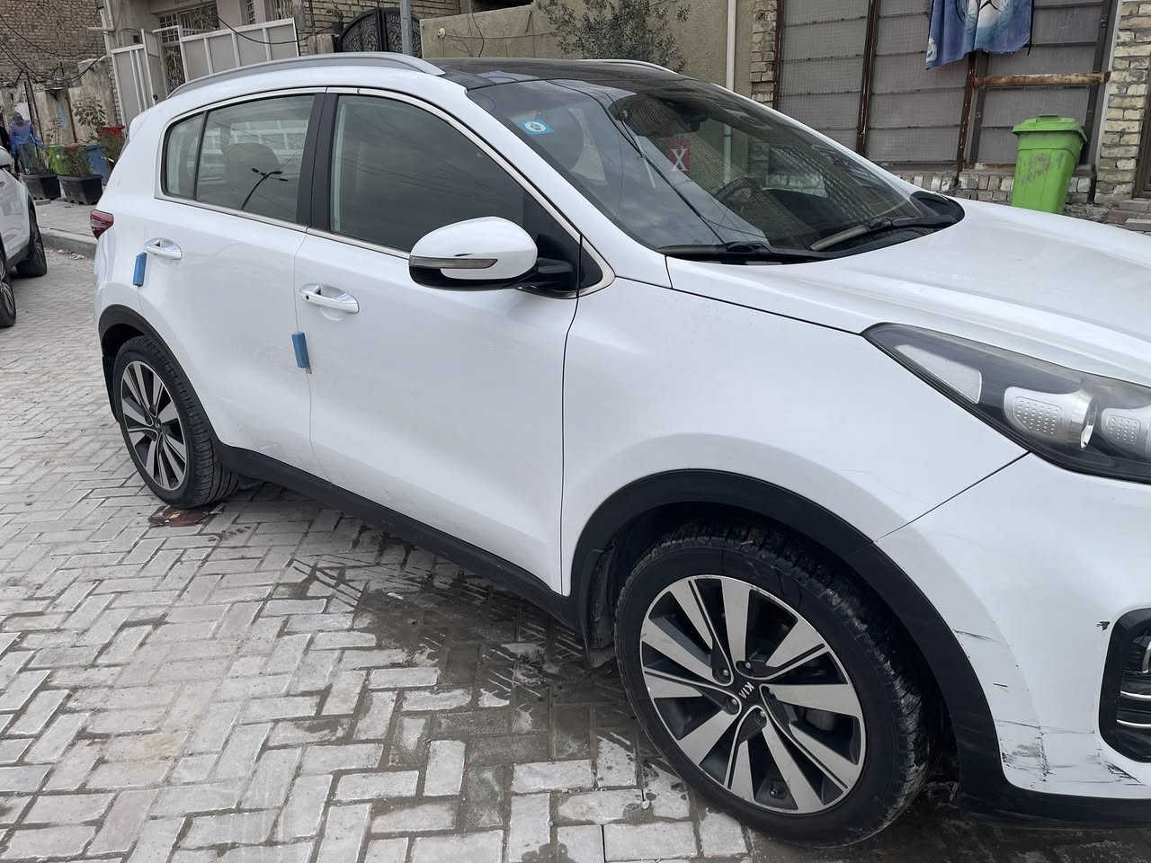 السلام عليكم كيا سبورتج 2017 خليجي فول
مكان السياره بغداد مدينة الصدر
السعر 177$ 
الهاتف ***********
السياة ماشيه 86 كيلو حقيقي
