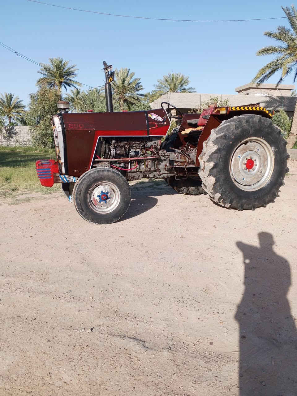 سلام عليكم مكينه فوركسن حجم 290 موديل 81 مكفوله كفاله عامه على وضع شركه
محرك كير اكسن هودرليك كله شرط 
كهربائيات كلها شقاله مكينه جاهزه مجهزه مال جناي هاذا رقم هاتف وشراي يدلل. ***********
