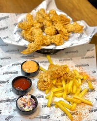 🍗✨ عروض كنتاكي المميزة ✨🍗  ✅ وجبة كنتاكي كاملة فقط 6,000 دينار ✅ وجبة ...
