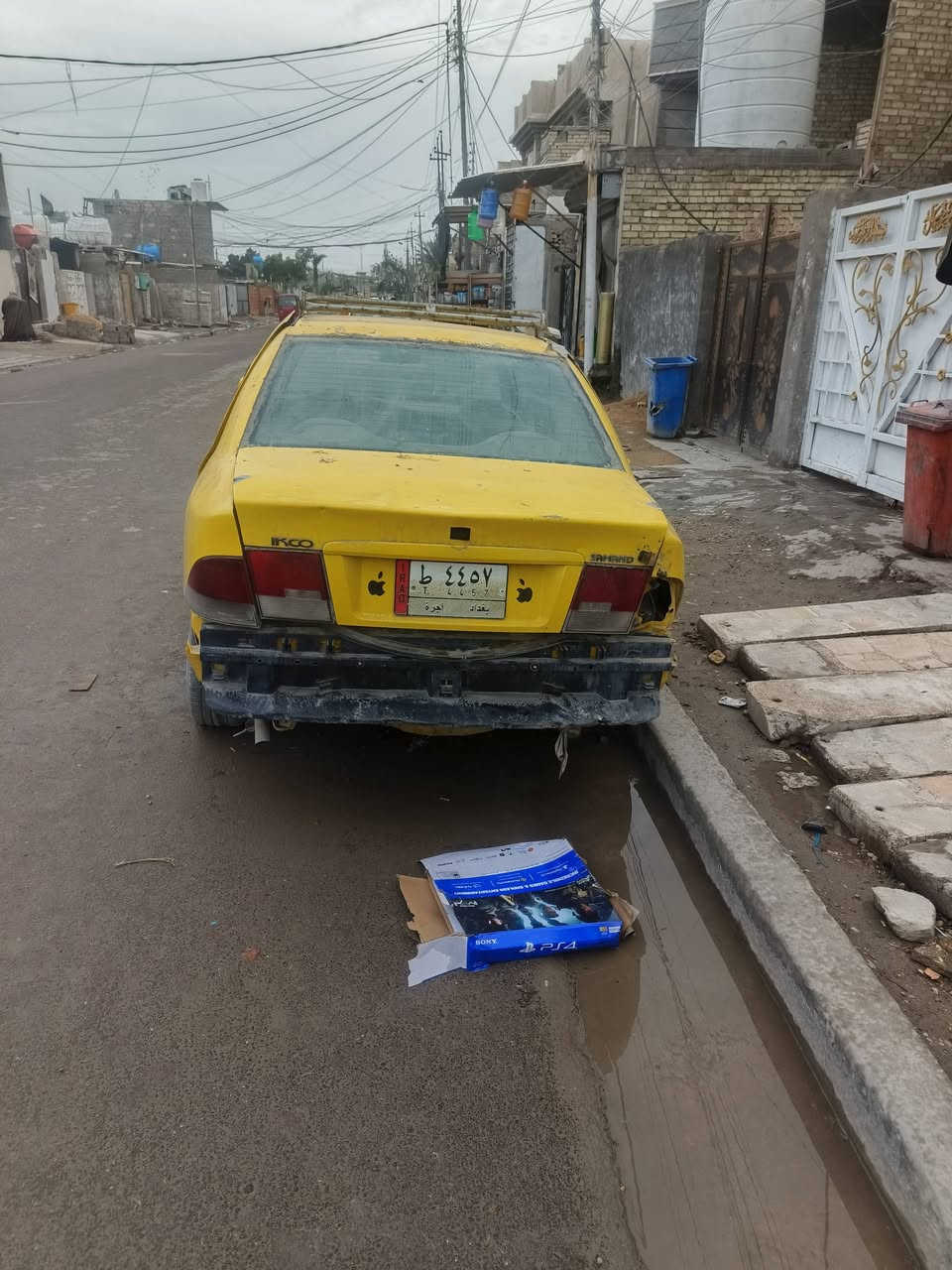 السلام عليكم سياره سمنت للبيع رقم سنويه جديده انتها السنويه لسنة ٢٨مشروع وطني هيه غرامات عليه  موديل ٩ محور مكينه وكير كورله سعر ١٦ ورقه العنوان بغداد الشعب حي الجزائر  ممتواجد على الفيس رقم الموبايل ***********
