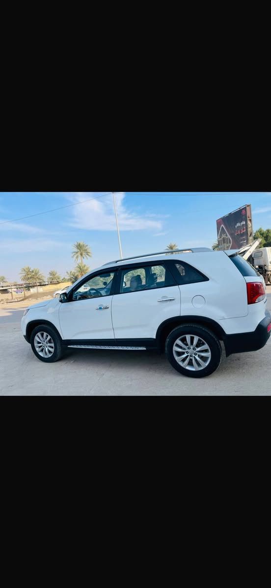 يا الله. 

كيا سورنتو. 2012.   خليجي مكفولة.       

سونار. مرفق بل منشور.  

رقم اربيل دولي.  

سنوية وهزة ورقم كلة جديد.        تحويل او. وكالة. مباشر 

مكينة. 2400.  مابيها اي.  خلل. 

مواصفات.   فول. ماعدا. البنوراما.         

بصمة.   7 راكب.   ثلاث. قطع تبريد.      داخل. صاج.     ويل كروم.  
حساسات.  خلفية.    شاشة وكامرة خلفية.     بچم زنون.    داخل. جلد.      تحكمات جهتين.   اشاير بل مري. 

للبيع او المراوس.    السعر.  142. بيها مجال.     للاتصال 

***********. مكاني.  بابل.
