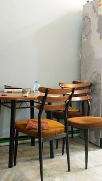 كراسي • طاولات • لمطاعم