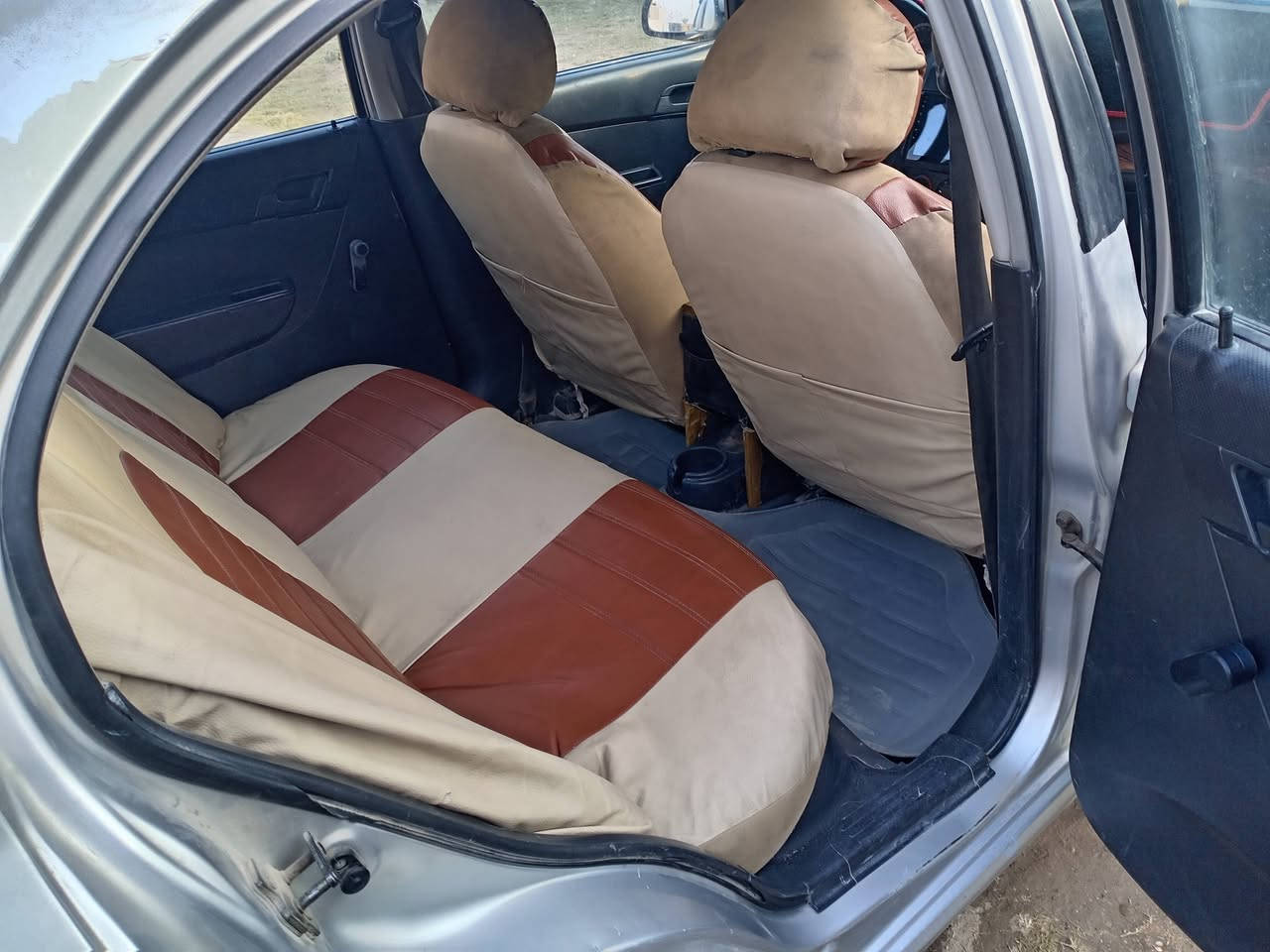 افيو البيع ٢٠٠٧ السعر ٥٥ وبيه مجال مكينه و كير وحداديه وتبريد وتدفه وكهربايات كله شغاله ***********
