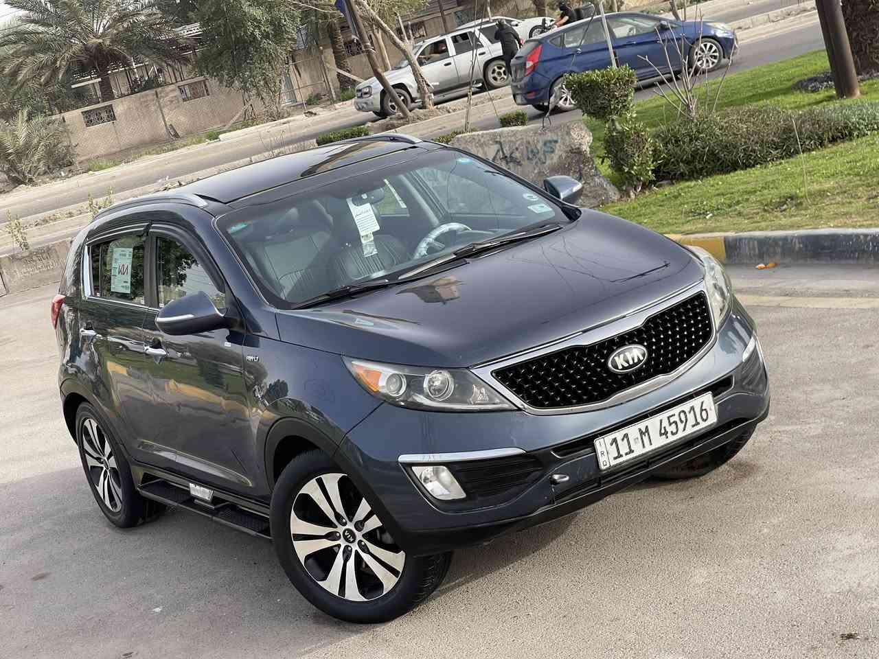 للبيع سبورتج 2013 رقم بغداد بسمي فول موصفات 1/1 على موصفات حادث قبق الجنطه فقط بدون ارباك موصفات بصمه بنراما ويلكب كروم فور ويل لايتات لد كشنات كهرباء تدفئه وتبريد بلكشن مري كهرباء كشنات جلد بكلات لد شاشه كبره كامره شاشه اعطال ماشه 98 m هواي موصفات بعد السعر 127 ورقه للستفسار *********** مكاني السيديه
