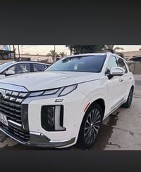 للبيع • سيارة