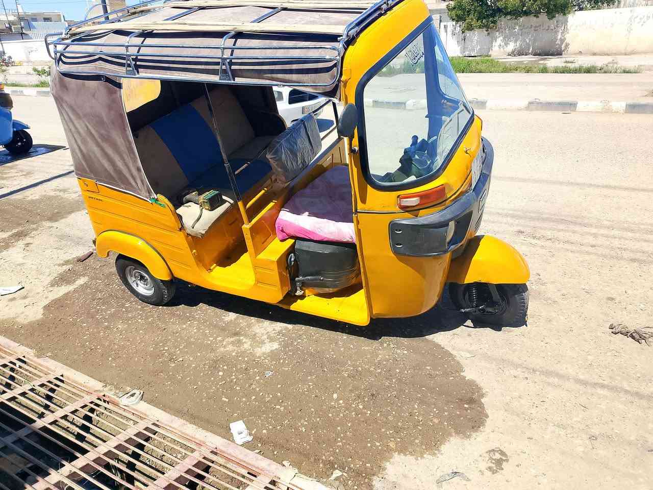 سلام عليكم تكتك البيع مديل 19 شهر 8 رقم وسنويه بيه طخات لوحات نكليزي تحويل ثاني يوم مجفته تجفيت شركه   مكاني رفاعي الخاص مقفول التصال ***********
